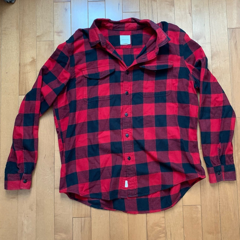 American Eagle Outfitters Red and Black Casual Button Down Shirt